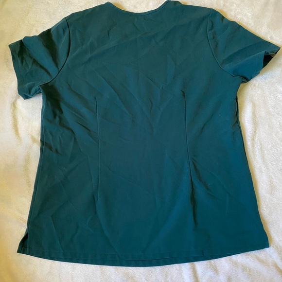 Figs Catarina caribbean blue top and Yola Skinny Scrub Pants set - Picture 4 of 8